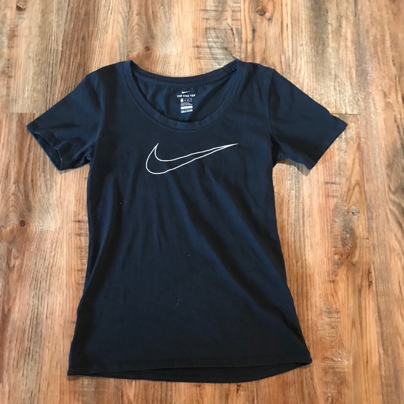 Nike T-shirt Size Extra Small - Picture 1 of 5